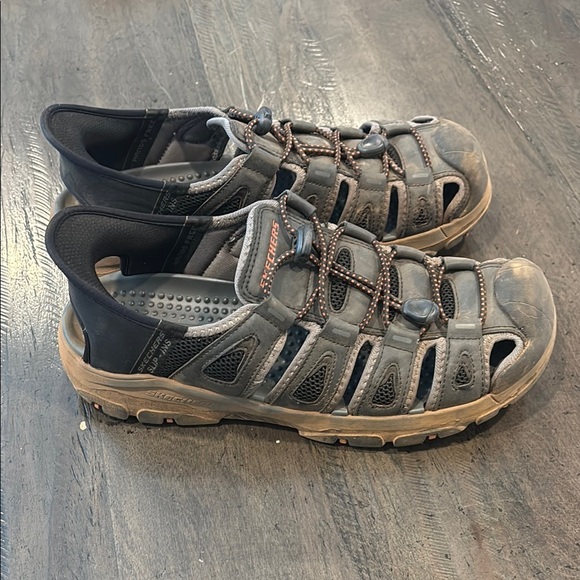 Skechers Slip Ins 7.5 Tresmen-Norvick Fisherman Black and Brown Men's Sandals - Picture 1 of 12